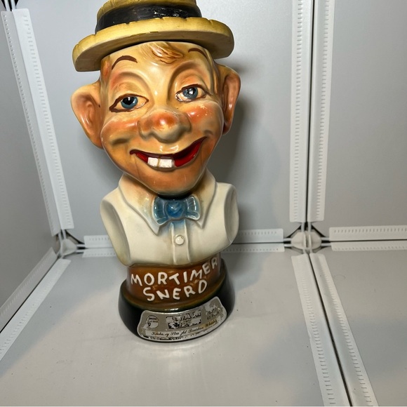 1976 Jim Beam Mortimer Snerd Porcelain Whisky Decanter - Picture 1 of 13